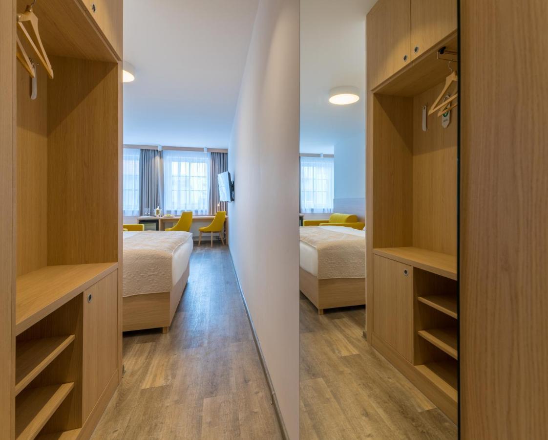 Wellness Hotel Iris パヴロフ エクステリア 写真